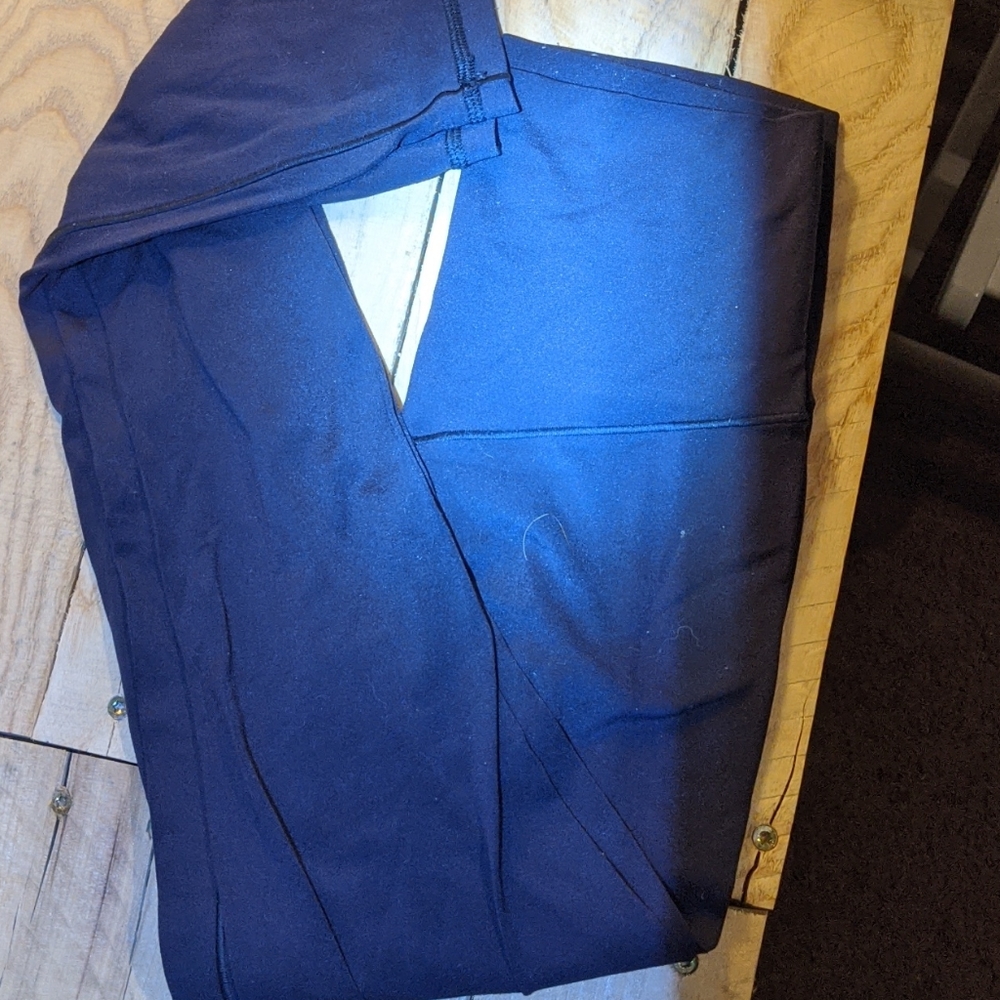 Aerie chill play move